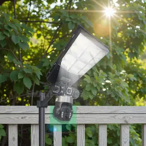 Cost-Effective 4g PTZ Outdoor Surveillance Solar Street Light