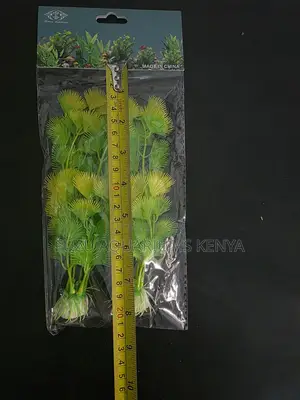2-pack Artificial Green Aquarium Plants (9 Inches)