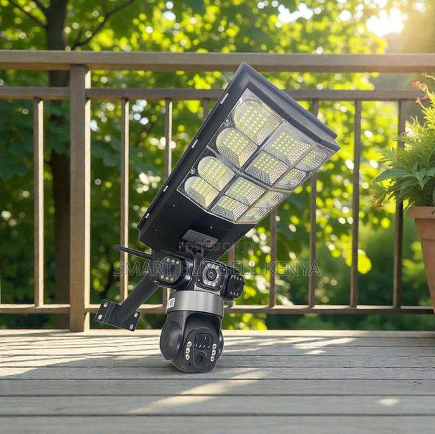 Ai Human Detection Full Colored 4g PTZ Camera Solar Street Light