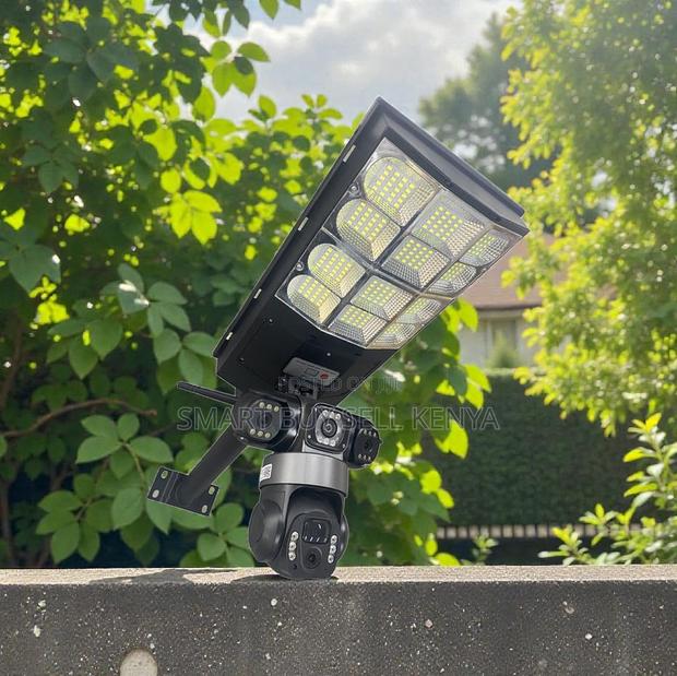 Multiple Lens Ai Detection 4g PTZ Security Camera Solar Street Light
