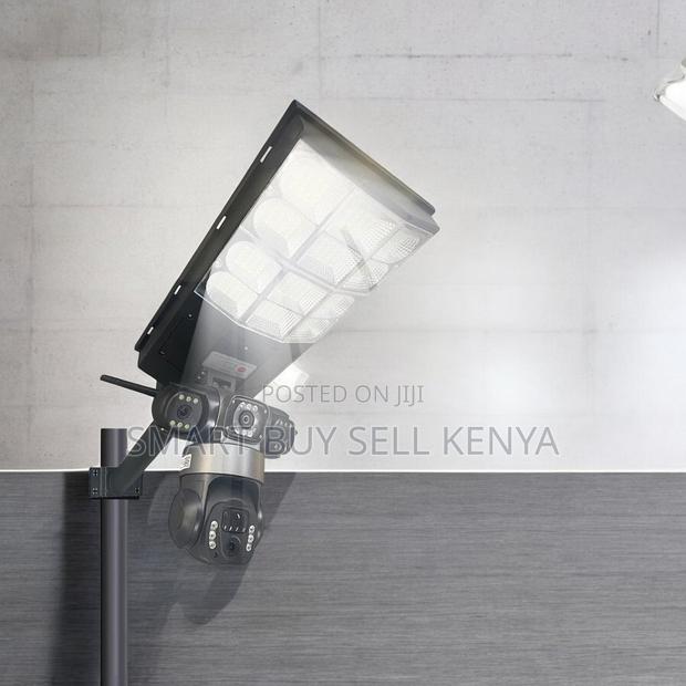 Weatherproof Rustproof Housing 4g PTZ Camera Solar Street Light