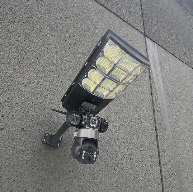 Remote Monitoring Smartphone App 4g PTZ Solar Street Light