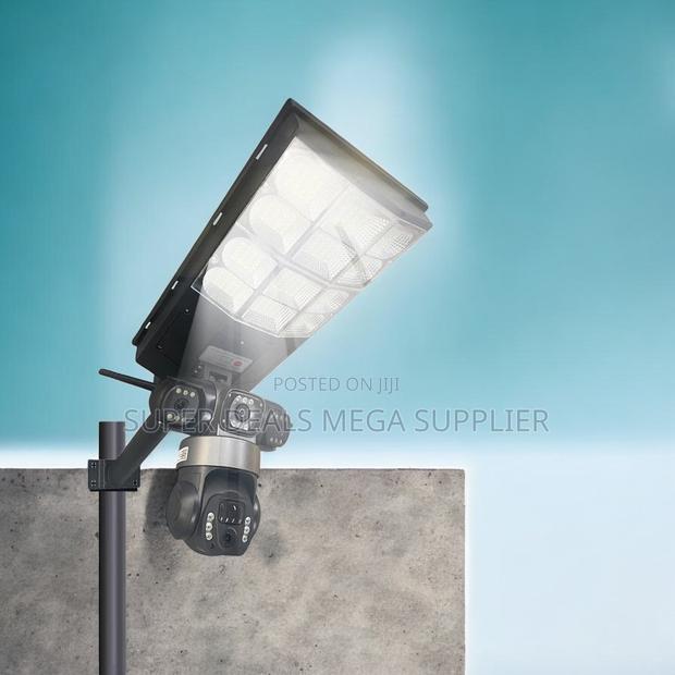 Two Way Communication 4g PTZ Security Camera Solar Street Light - main view