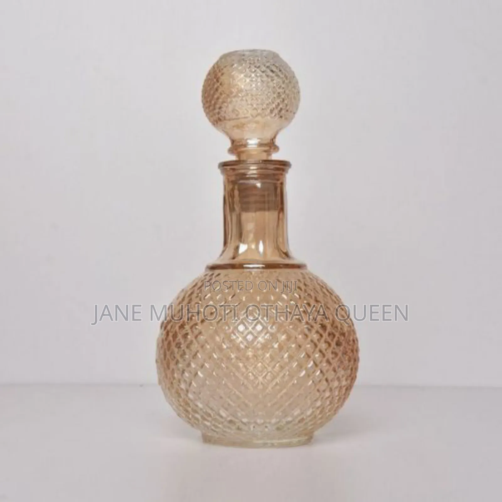 Decanter Round Gold