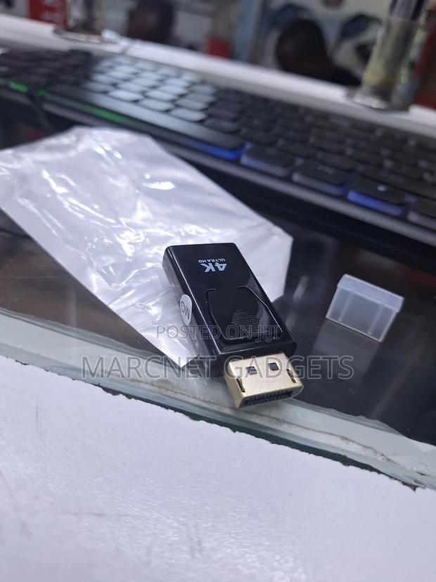 Compact Display Port to Hdmi Converter - main view