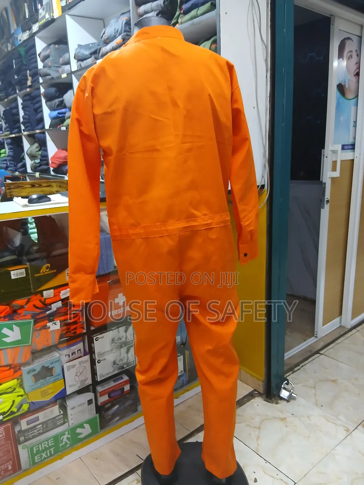 Orange Plain Mechanical Design Overall