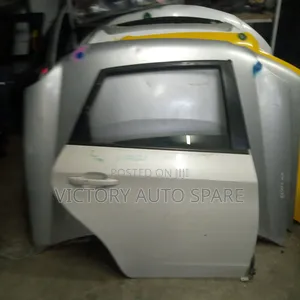 Subaru Impreza Door N16
