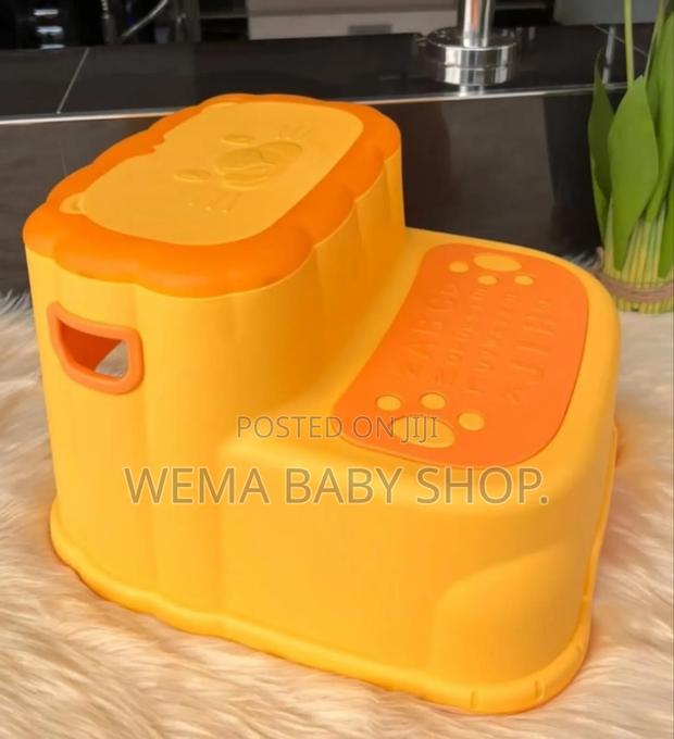 Multipurpose Stepping Stool With Thickened Non Slip With Gravity Light - thumbnail 3