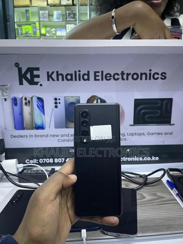 Samsung Galaxy Z Fold 3 256 GB Black - thumbnail 3