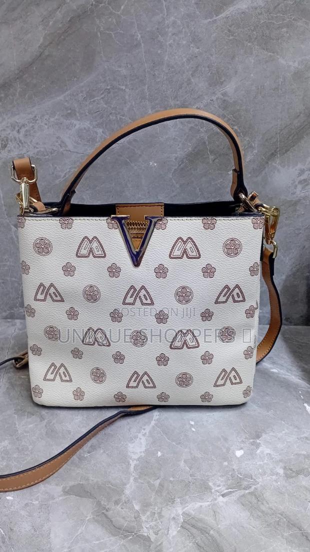 High Quality Hand Bag* - thumbnail 3