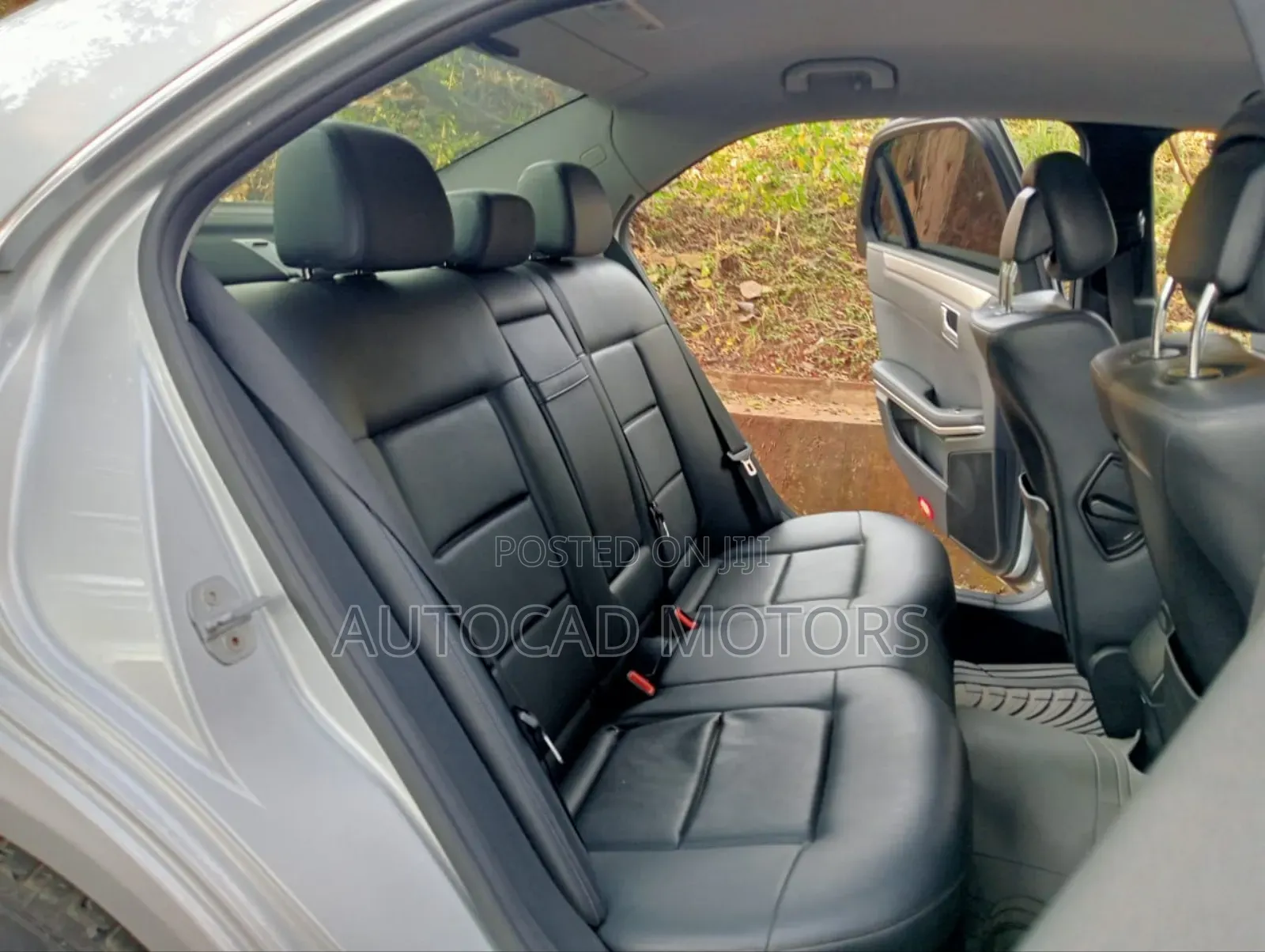 Mercedes-Benz E220 2010 Silver