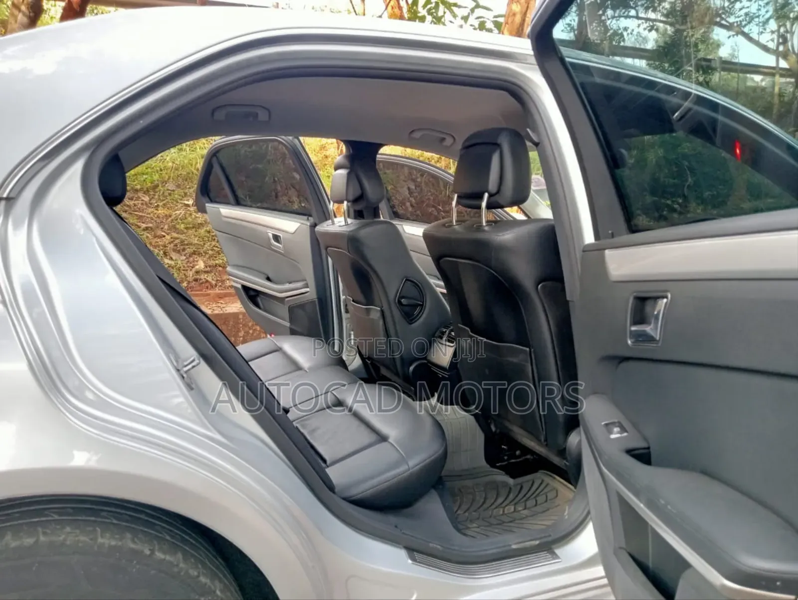 Mercedes-Benz E220 2010 Silver