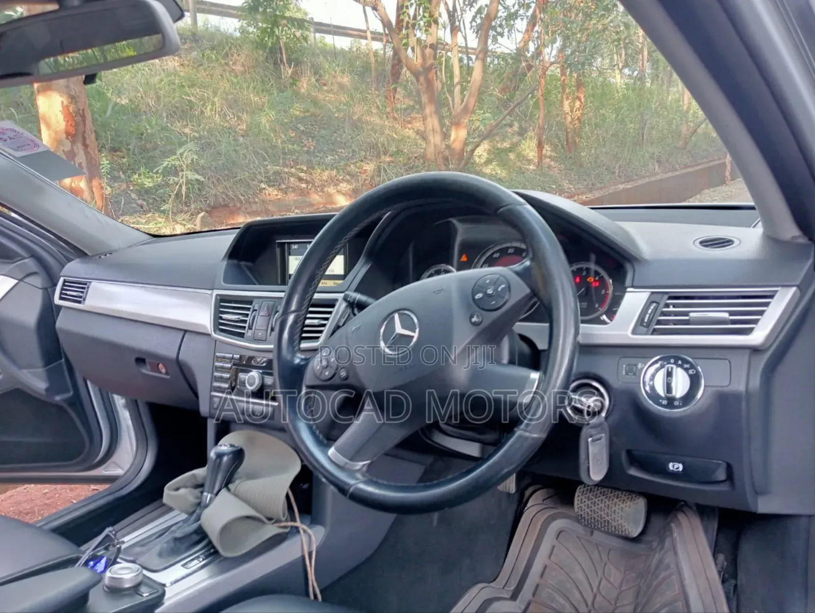Mercedes-Benz E220 2010 Silver