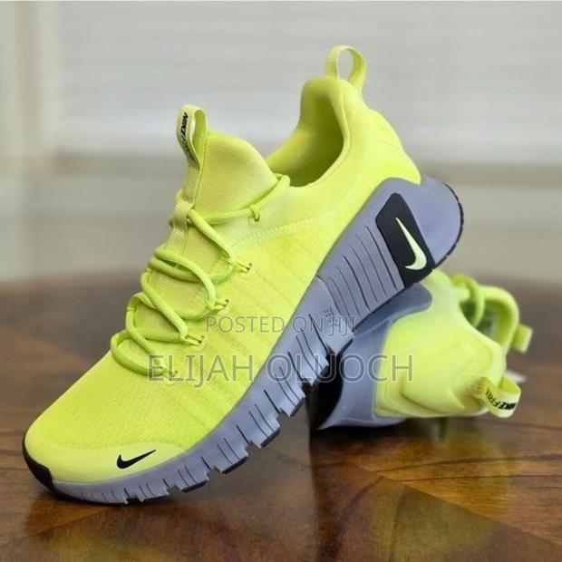 Nike Free Metcon 6 "Light Lemon Twist - thumbnail 2