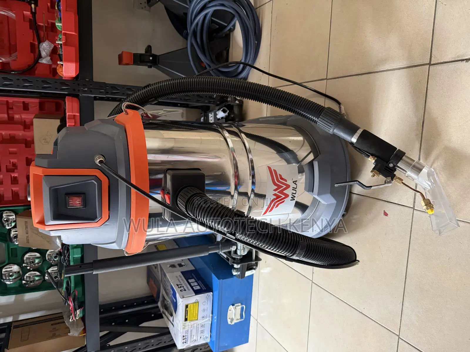 Spray Vacuum Cleaner