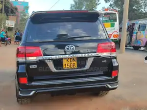 Prado and V8 for Hire