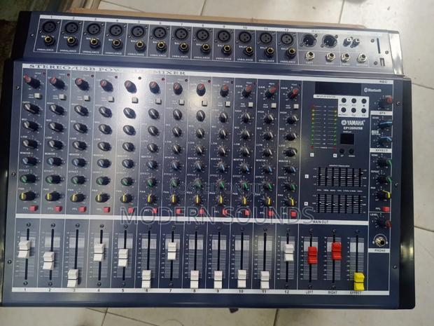 Mixer 12 Channel Powered Yamaha - main view