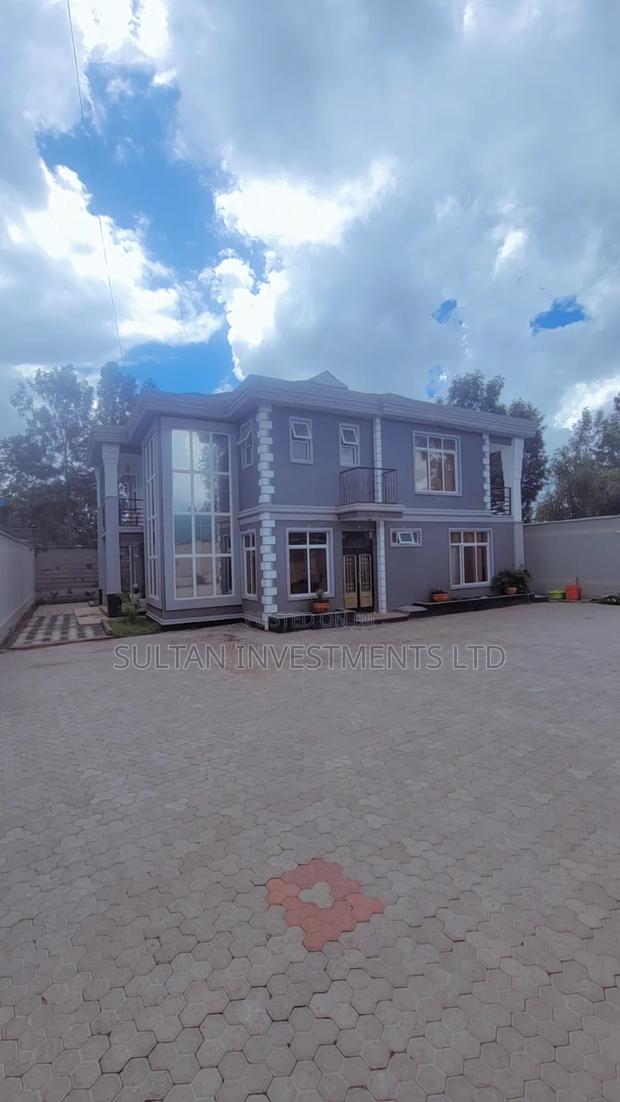 5bdrm Mansion in Saina Olempoke Close, Ngong CBD for sale