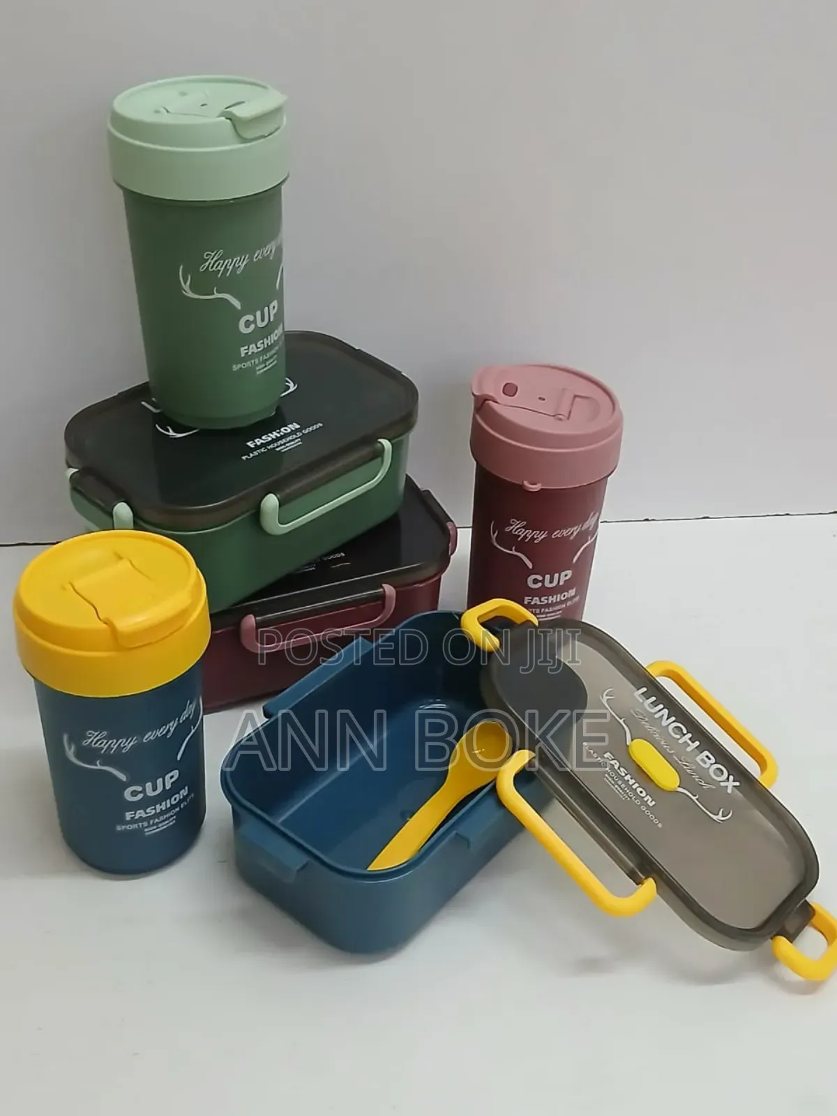 *Gift Pack Snack Set Snack Box {1000ml} + Water Bottle {500ml}*