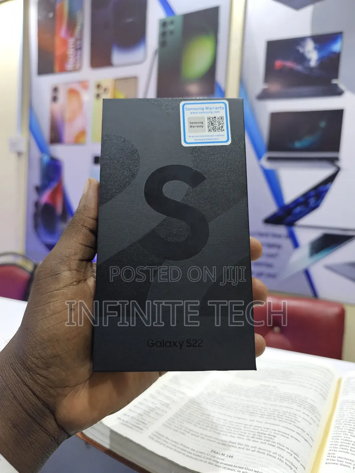 New Samsung Galaxy S22 5G 256 GB Black