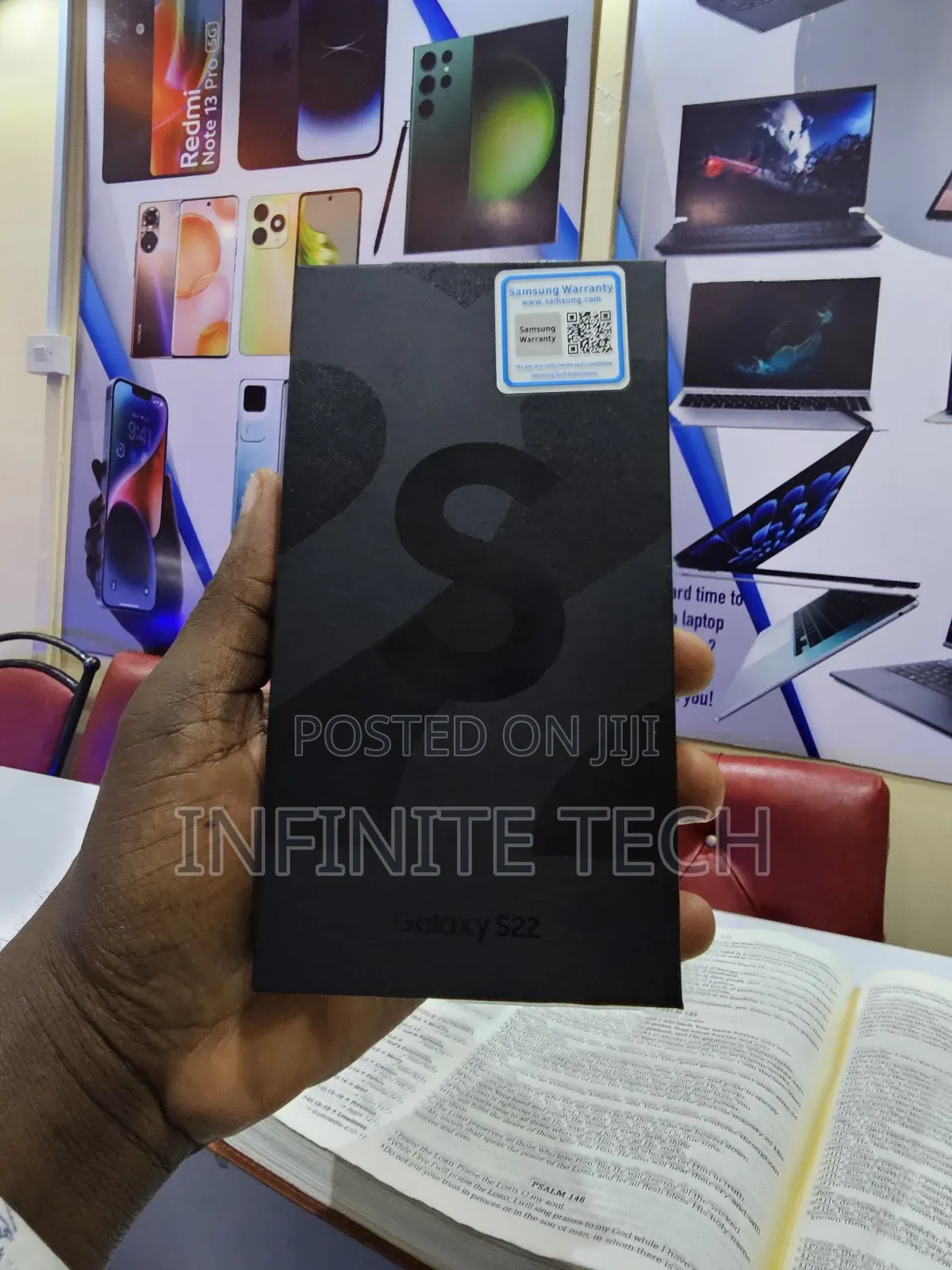 New Samsung Galaxy S22 5G 256 GB Black