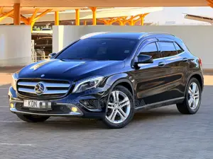Mercedes-Benz GLA 250 2016 Black