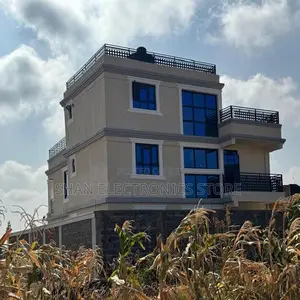 5bdrm House in Nairobi Central for sale