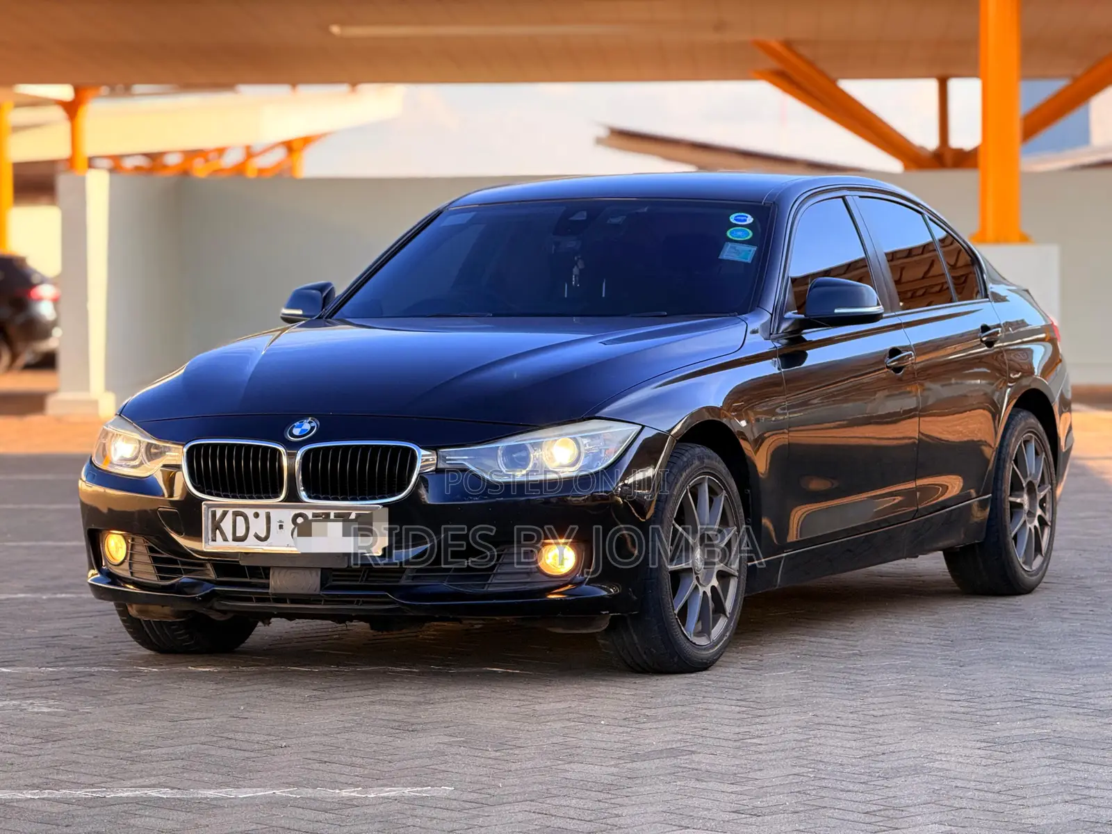 BMW 320i 2015 Black