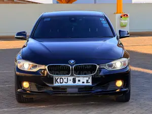 BMW 320i 2015 Black