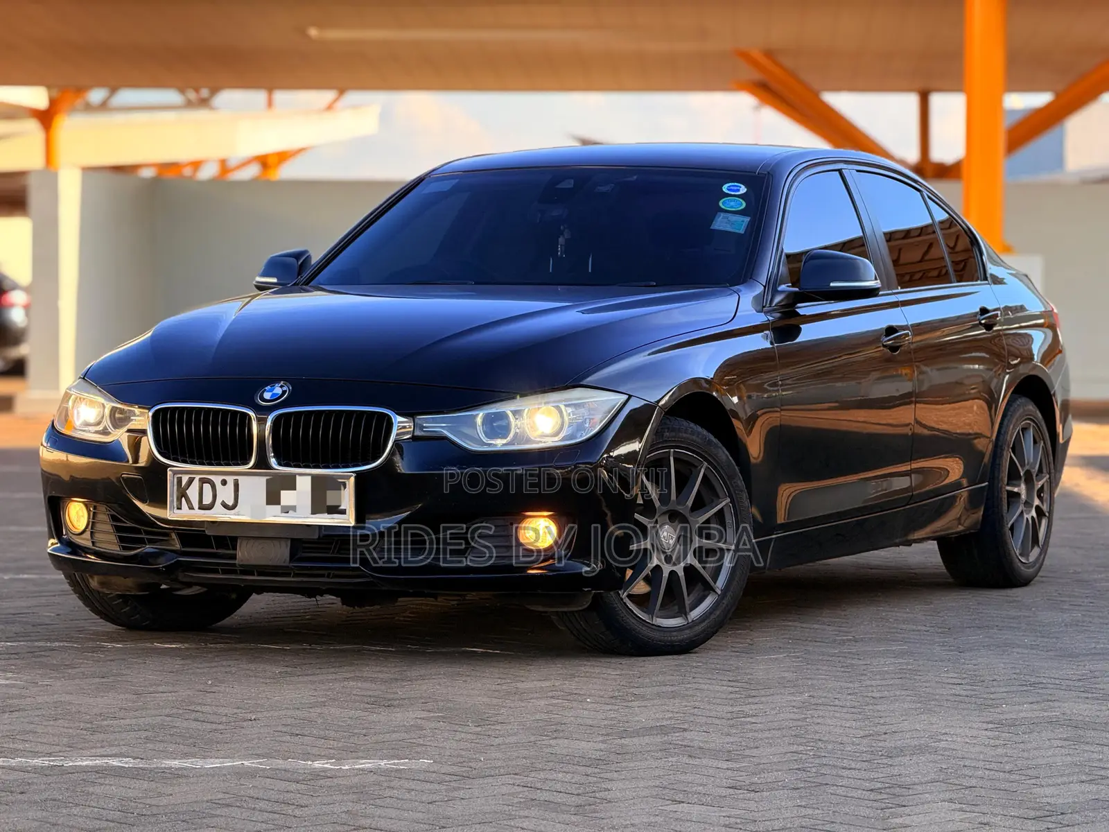 BMW 320i 2015 Black