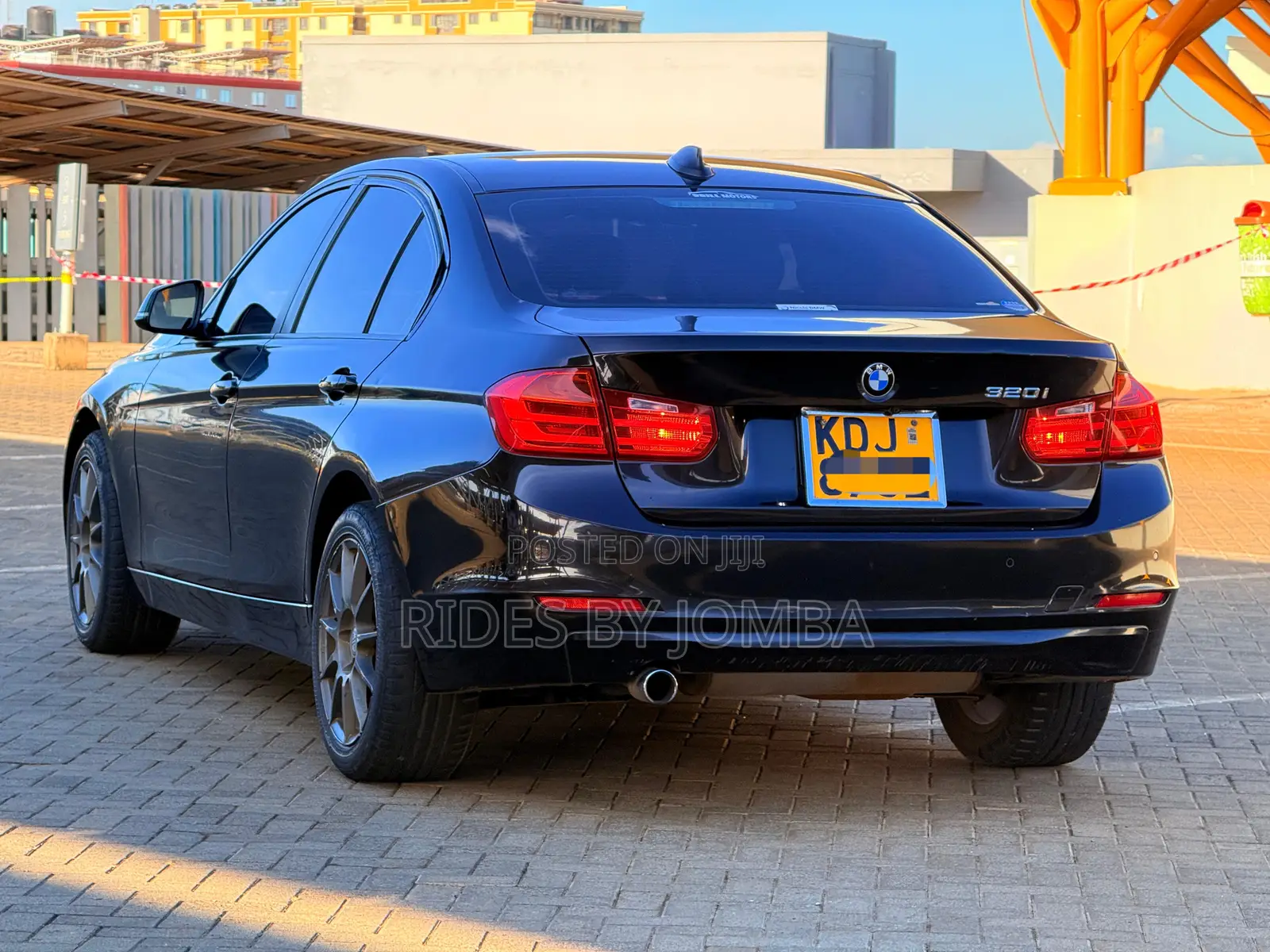 BMW 320i 2015 Black