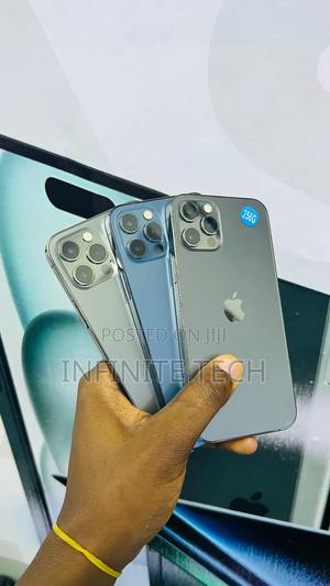 New Apple iPhone 12 Pro 256 GB Black - main view