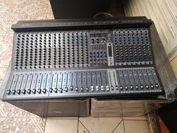 Soundlab 24chanels Professional Plain Mixer
