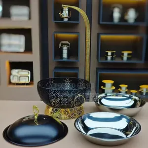 Chaffing Dishes With Lids