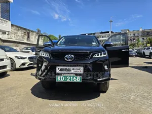 Toyota Fortuner 2019 Black