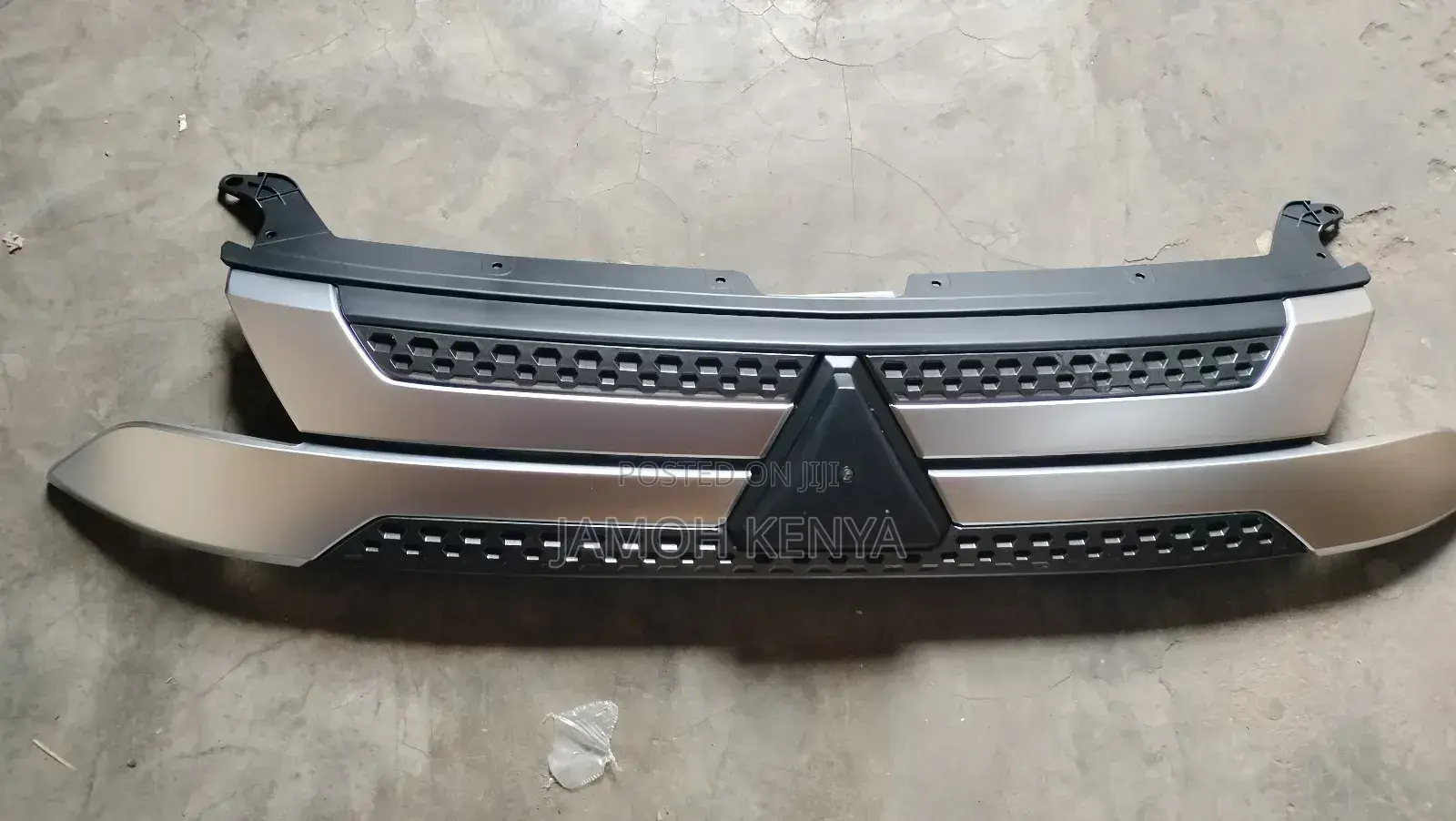 Front Grill Mitsubishi Outlander 2015-2016-2017