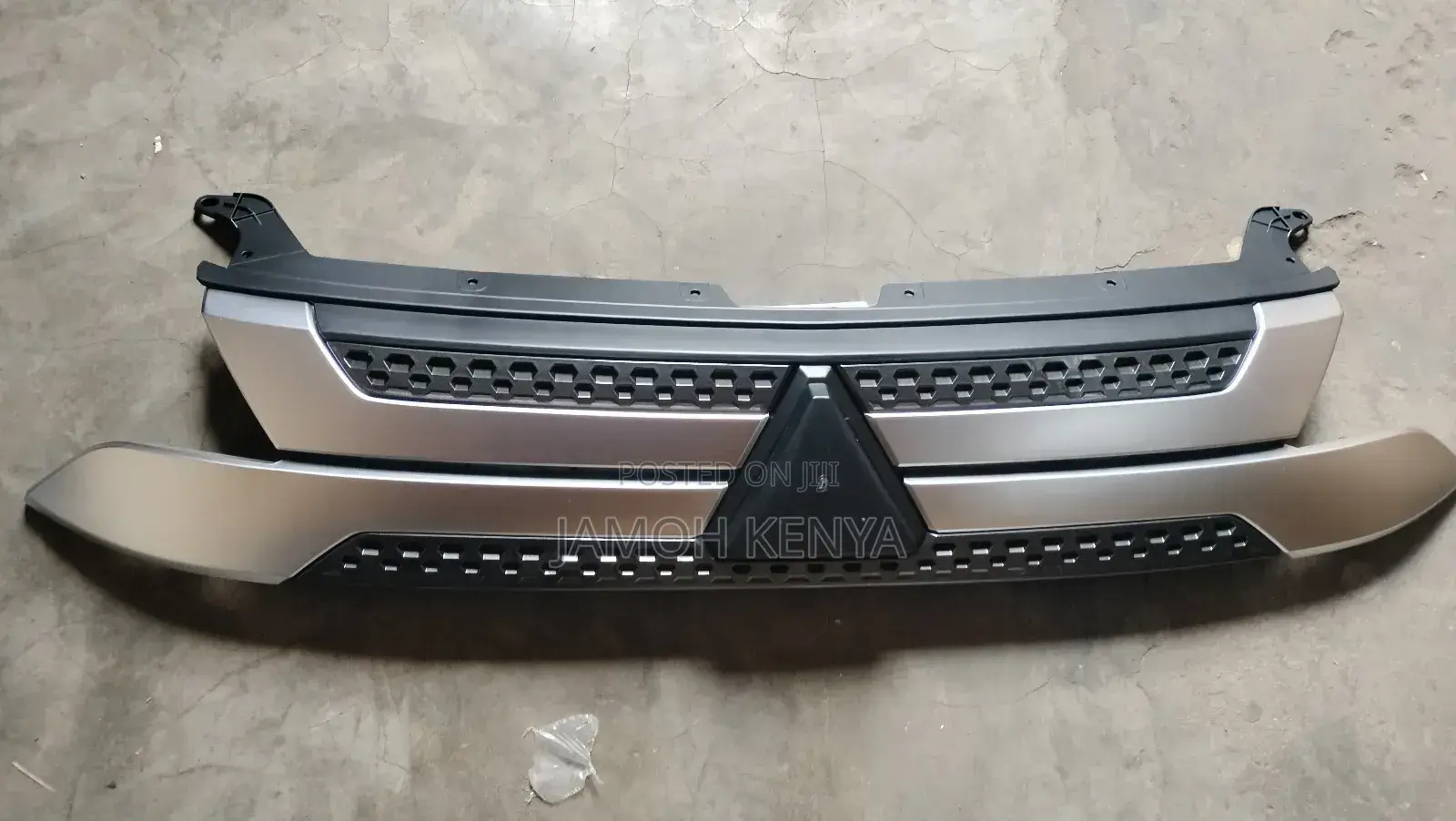 Front Grill Mitsubishi Outlander 2015-2016-2017
