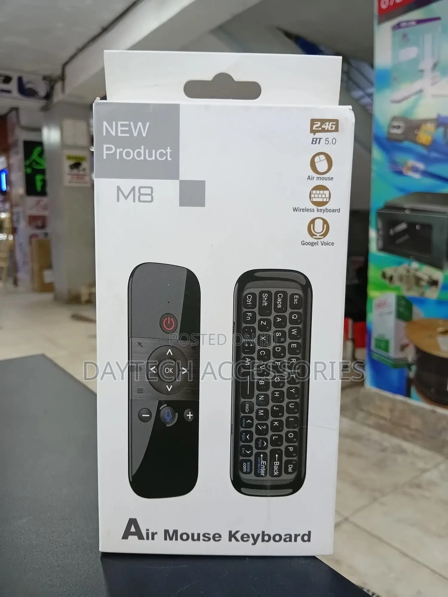 M8 2.4g Wireless Air Mouse and Mini Keyboard With Voice Control.