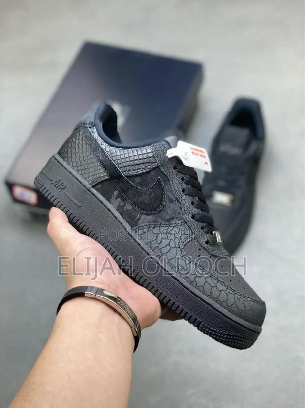 Nike Air Force 1 Low 'Off Noir Snakeskin' Sneaker. - thumbnail 2