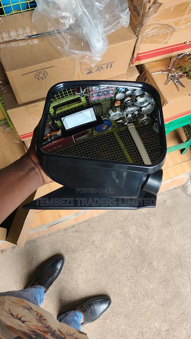 Side Mirror Toyota Hiace 7l - main view