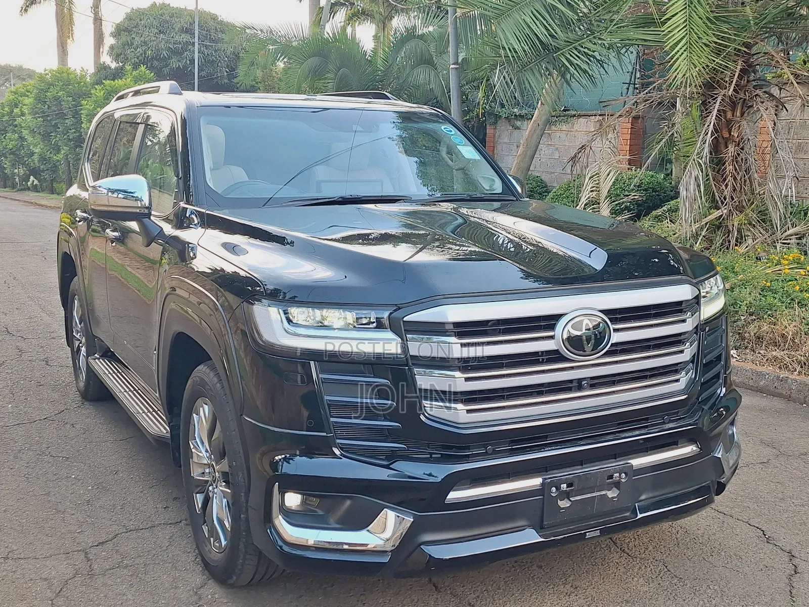Toyota Land Cruiser LC300 2023 Black