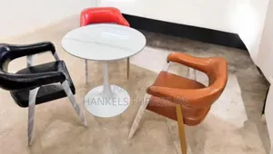 Modern Round Marble Dining Table – Padded Comfort Chairs