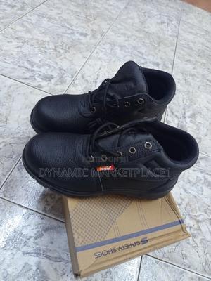 Durable Black Leather Steel Toe Safety Boots - thumbnail 2