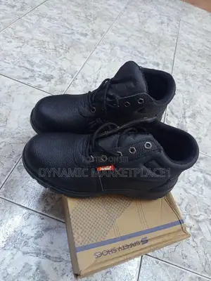 Durable Black Leather Steel Toe Safety Boots