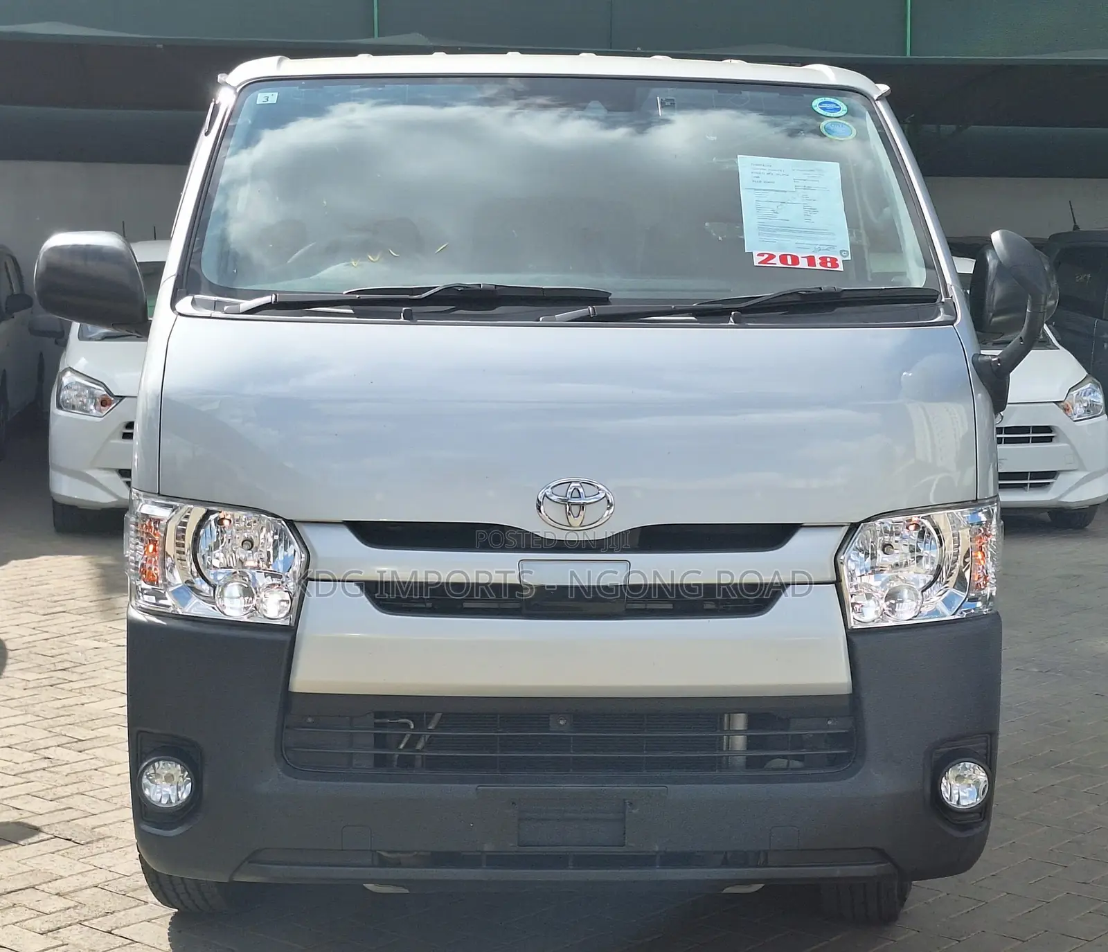 Toyota HiAce 2018 Silver