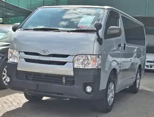 Toyota HiAce 2018 Silver