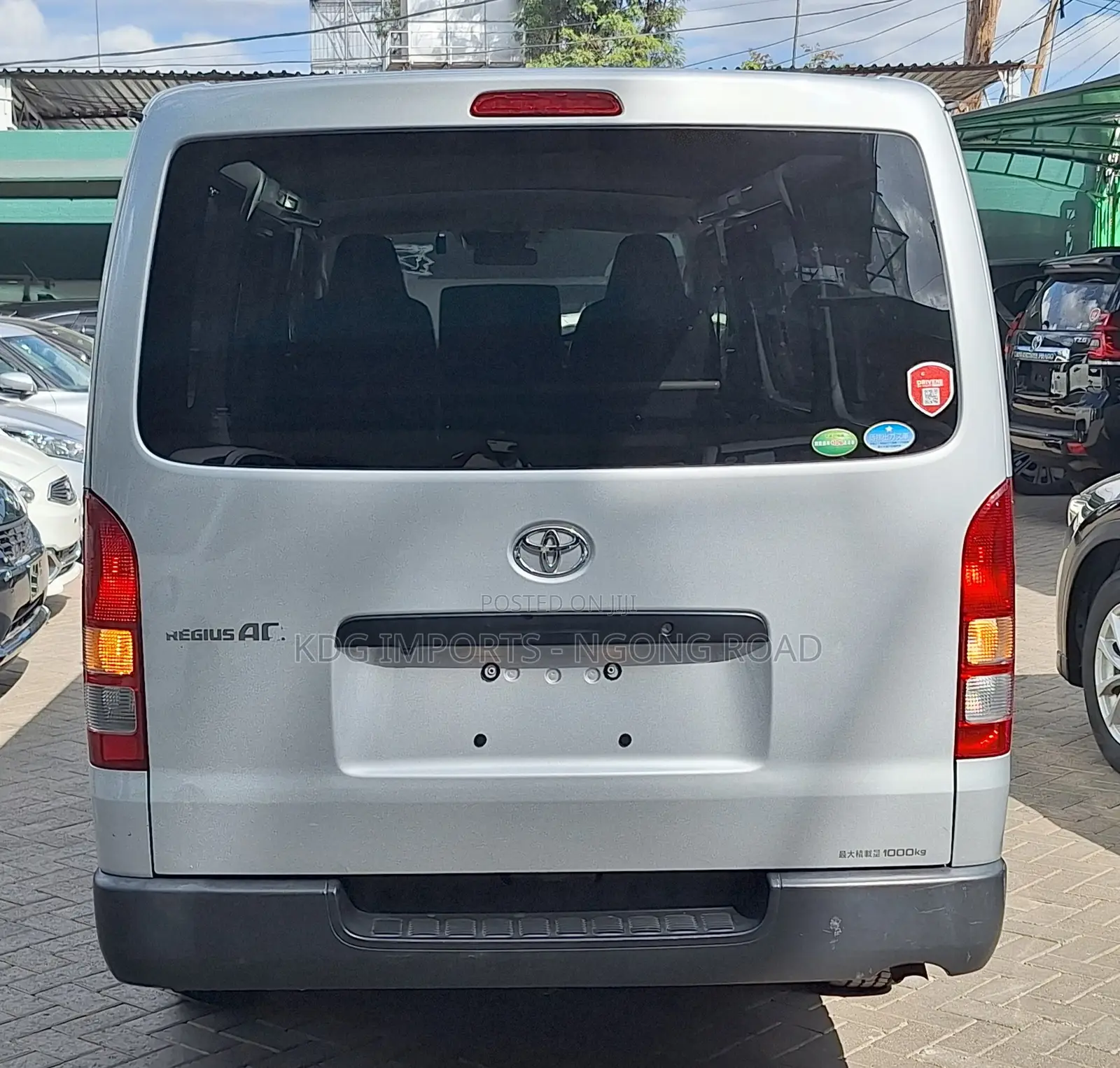 Toyota HiAce 2018 Silver