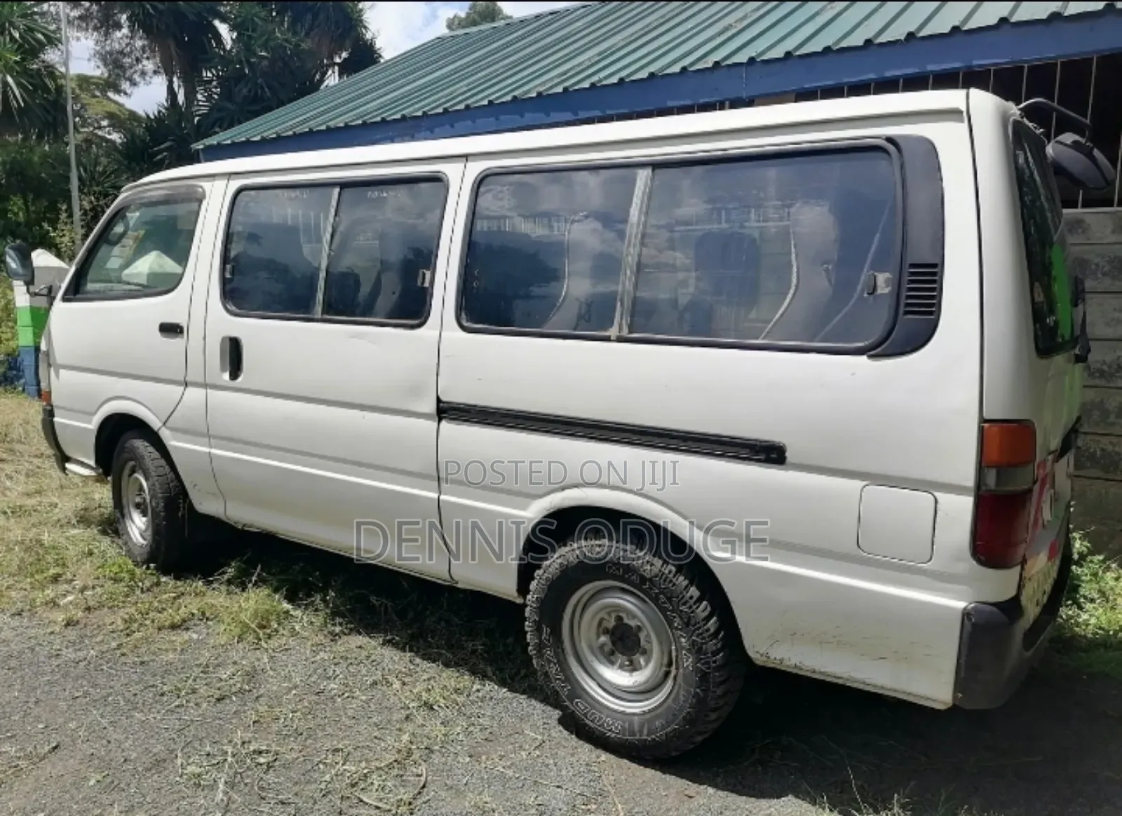 Toyota HiAce 2003 White
