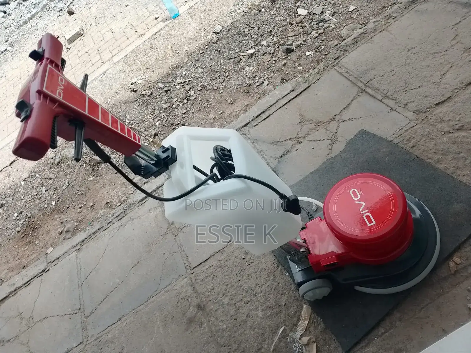 Floor Scrubbing Machine.