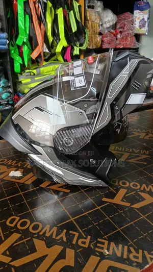 Flip Up Helmets /Double Visor Helmet/Sprint
